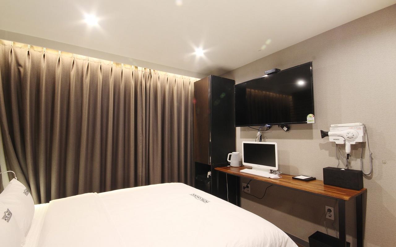 Hotel Chicago Jinju Εξωτερικό φωτογραφία